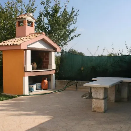 Apartment With A Parking Space Stranici, - 7105 *