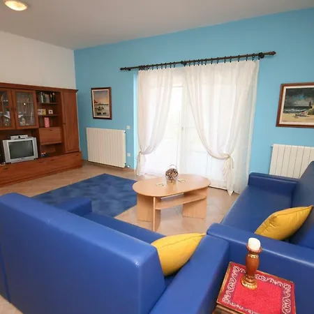 Apartment With A Parking Space Stranici, - 7105 *